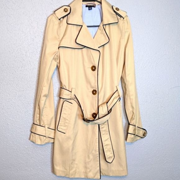 Tommy Hilfiger Jackets & Blazers - Tommy Hilfiger belted khaki trench coat